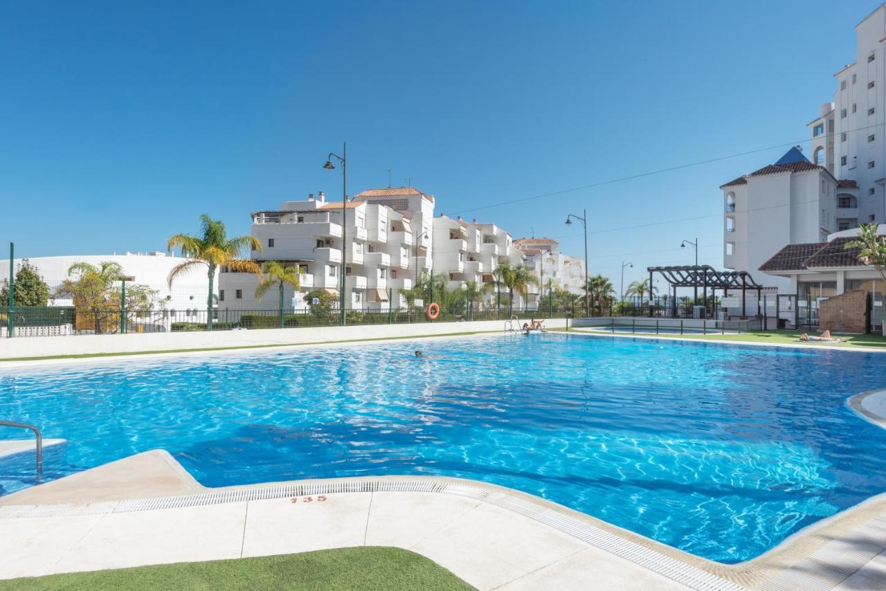 Escape to Estepona Exterior foto